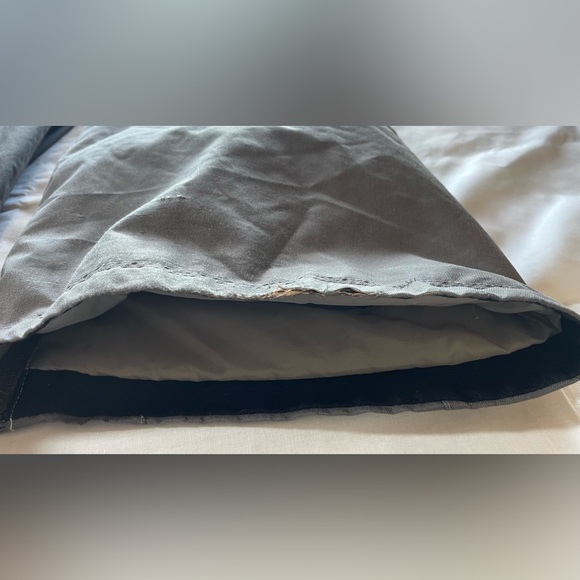 Burton Snowboarding Women’s Pant.           Size: M - Picture 9 of 9